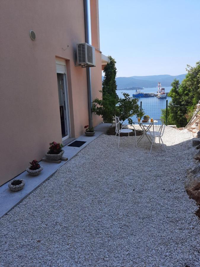 Bella Vista Apartment Komarna Exterior foto